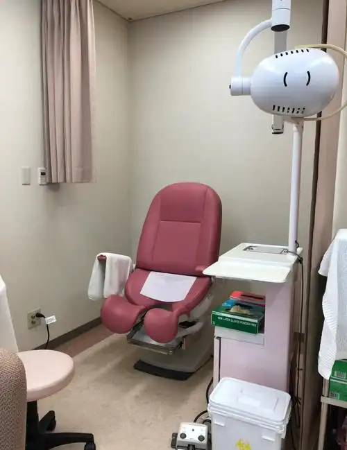 Healthcare treatment room seating material