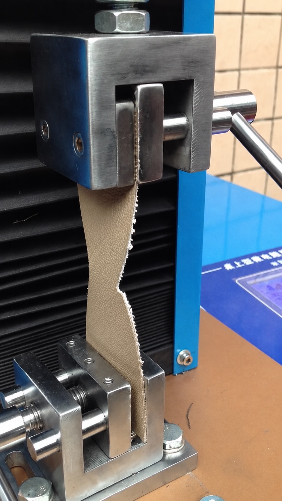 Treatment chair upholstery tear strength test